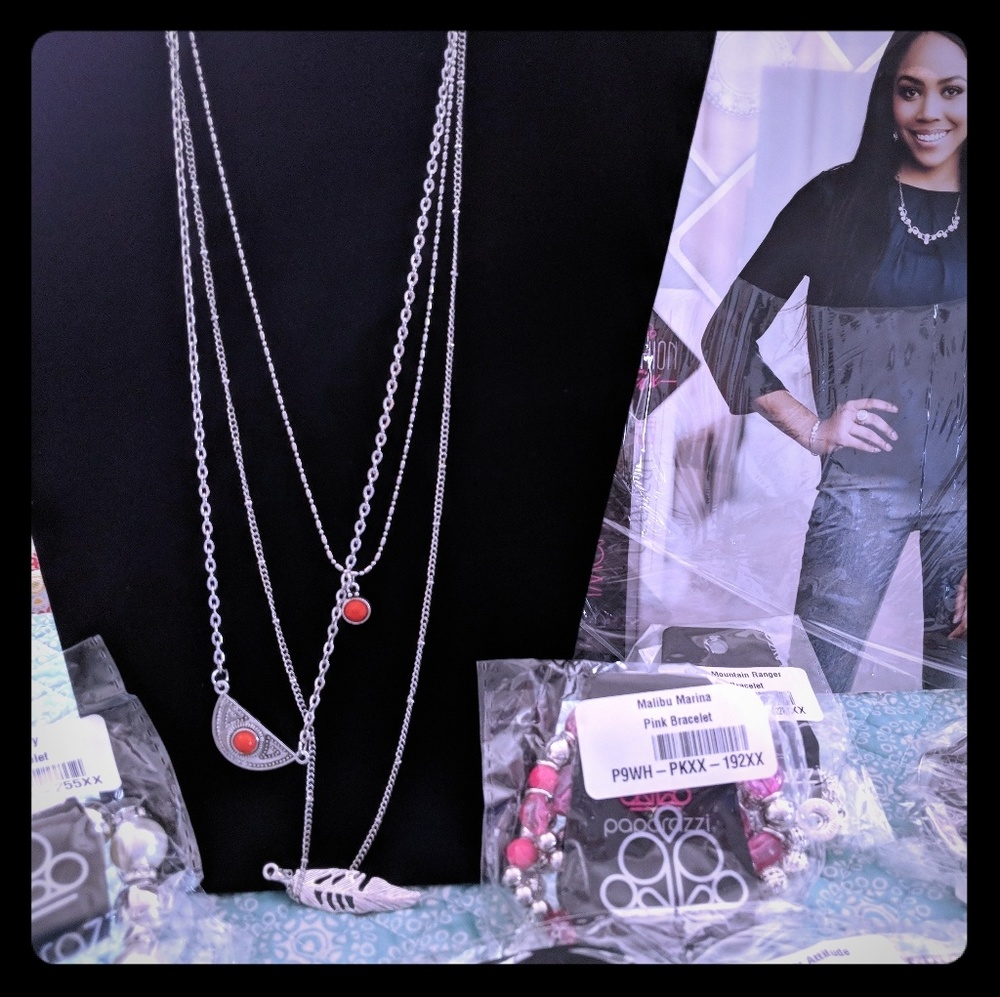 Necklace and earrings set